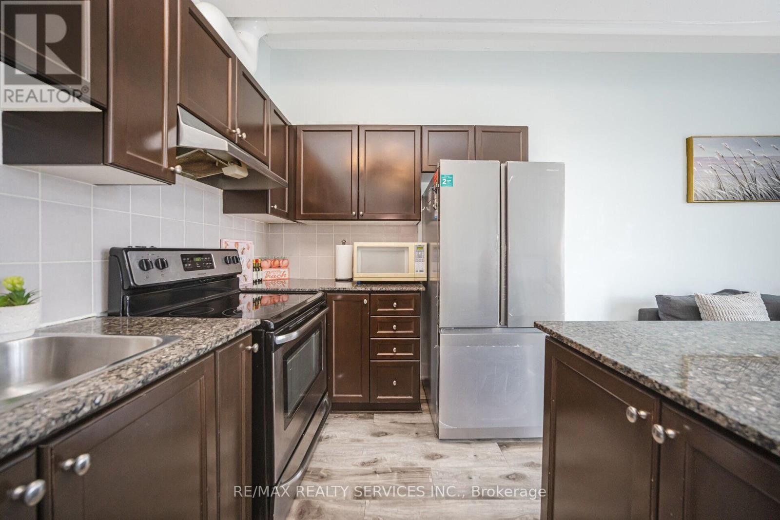 303 - 9 George Street E, Brampton, Ontario  L6Y 1P4 - Photo 15 - W12164267