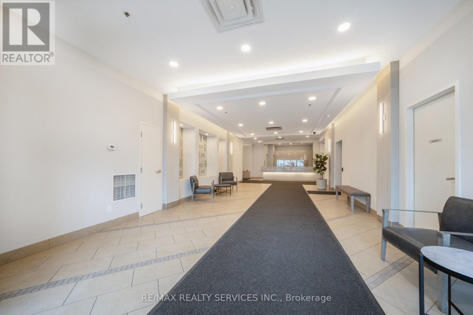 Property at 303 - 9 GEORGE STREET E image 2