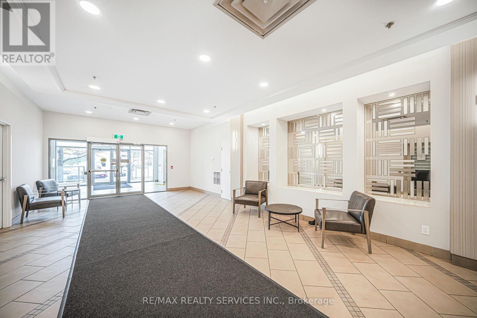 Property at 303 - 9 GEORGE STREET E image 3