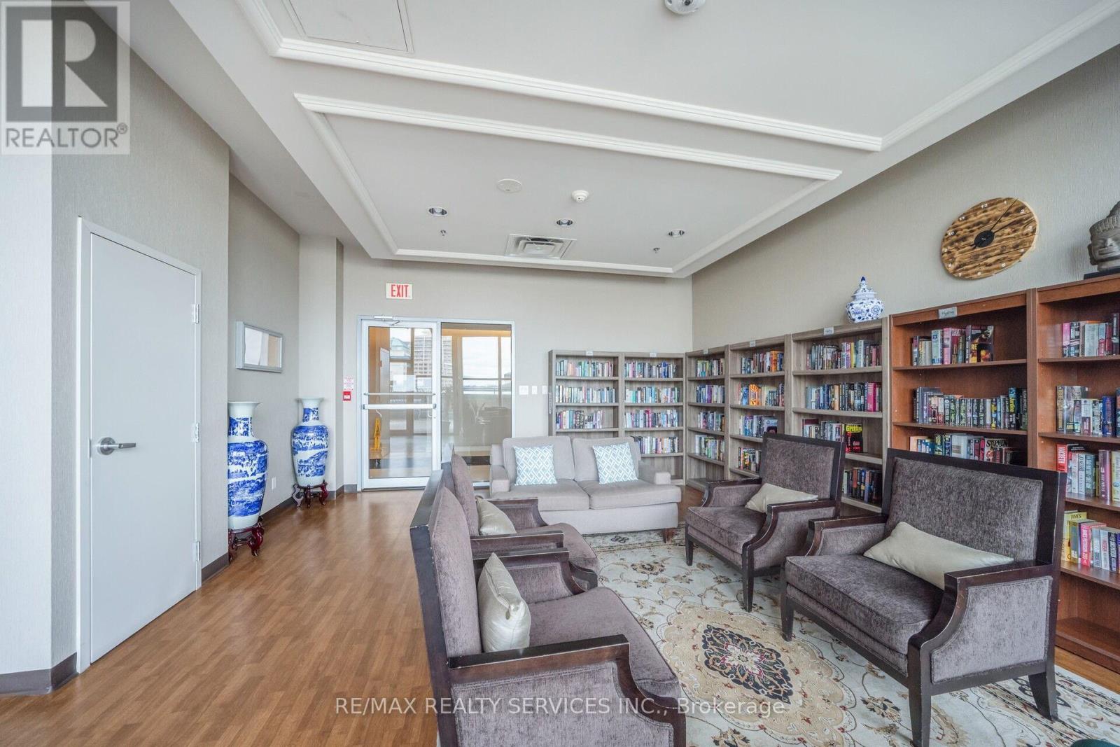 303 - 9 George Street E, Brampton, Ontario  L6Y 1P4 - Photo 32 - W12164267