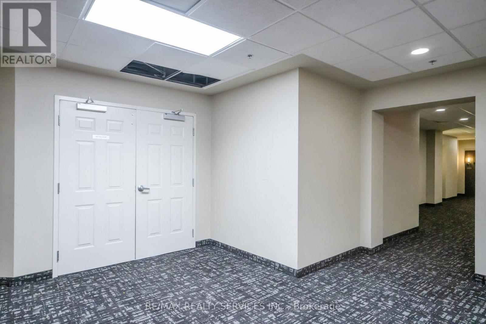 Property at 303 - 9 GEORGE STREET E image 5