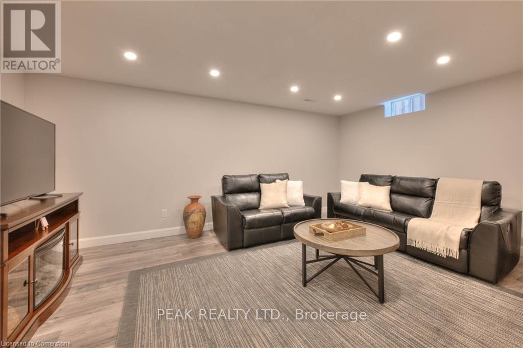 34 Reistview Street, Kitchener, Ontario  N2E 4H3 - Photo 22 - X12164276