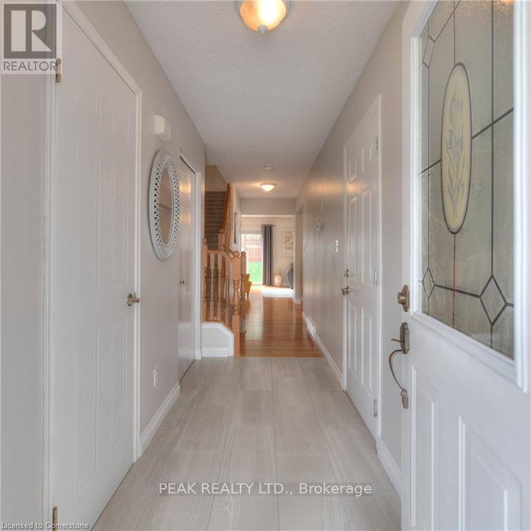 34 Reistview Street, Kitchener, Ontario  N2E 4H3 - Photo 4 - X12164276