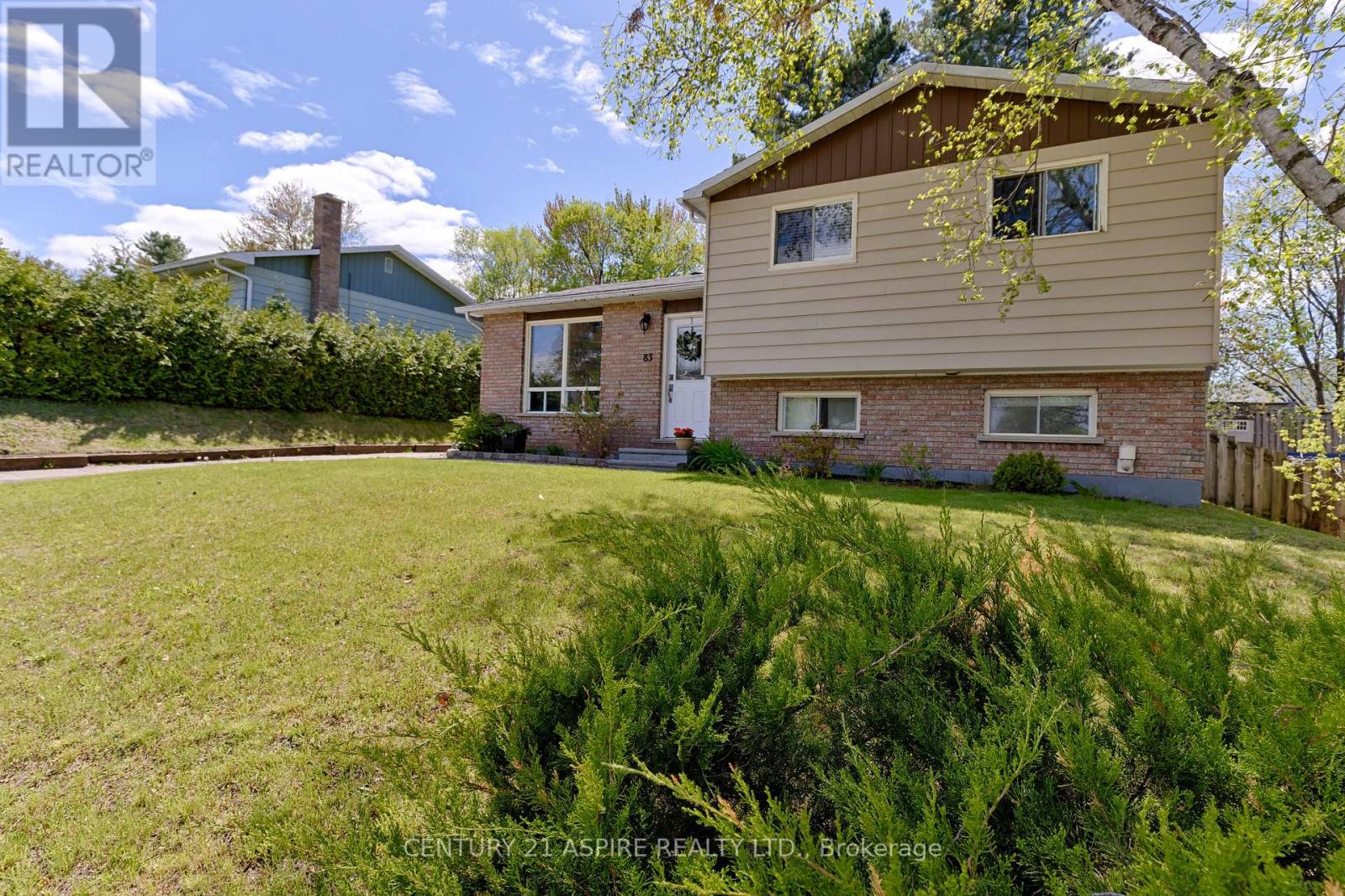 83 Hemlock Street, Petawawa, Ontario  K8H 3C3 - Photo 1 - X12106292