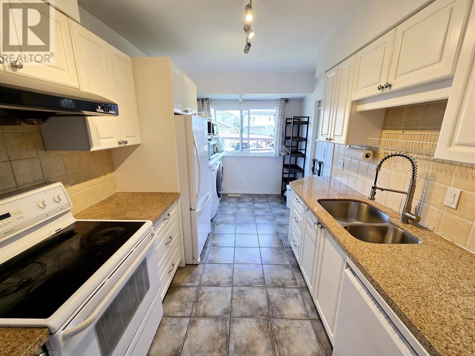 3738 Forest Street, Burnaby, British Columbia  V5G 1W6 - Photo 14 - R3005385