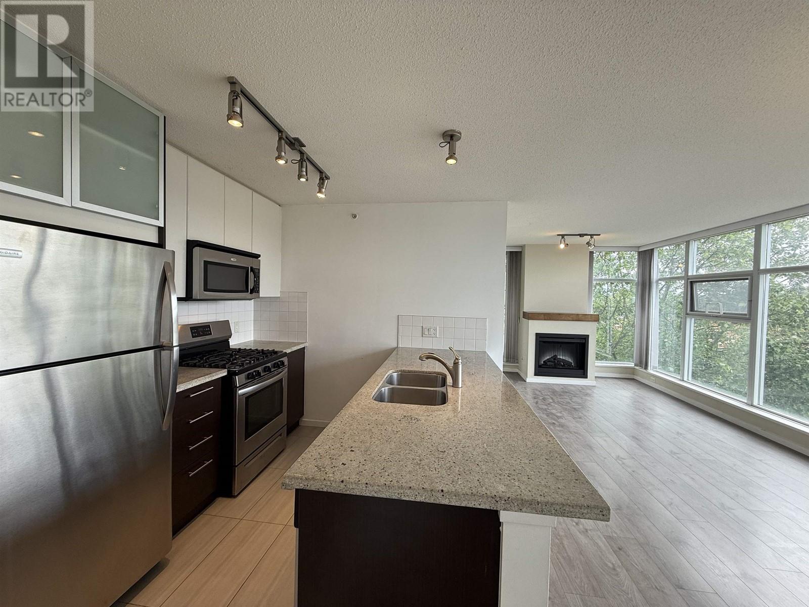 506 2289 Yukon Crescent, Burnaby, British Columbia  V5C 0B2 - Photo 1 - R3005796