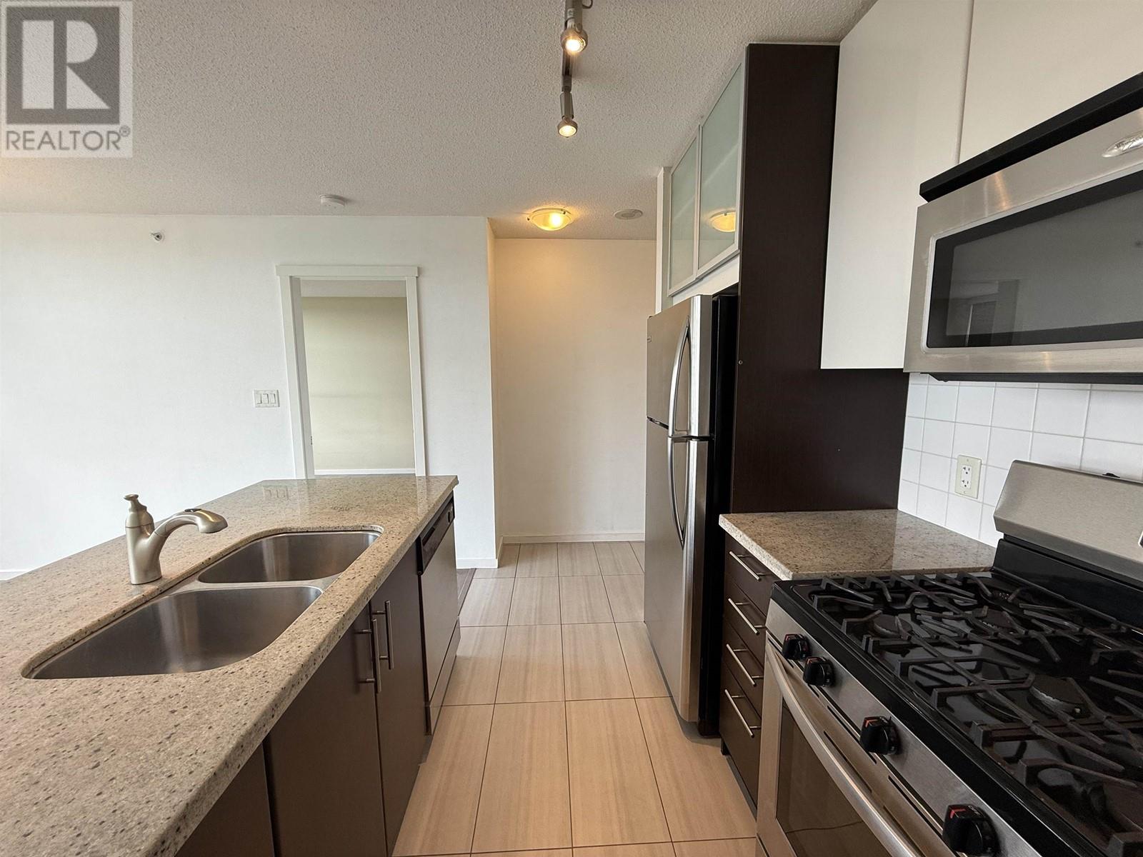 506 2289 Yukon Crescent, Burnaby, British Columbia  V5C 0B2 - Photo 4 - R3005796