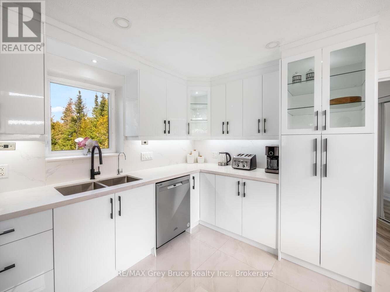 41 Boyds Harbour Loop, Northern Bruce Peninsula, Ontario  N0H 1W0 - Photo 21 - X12164291