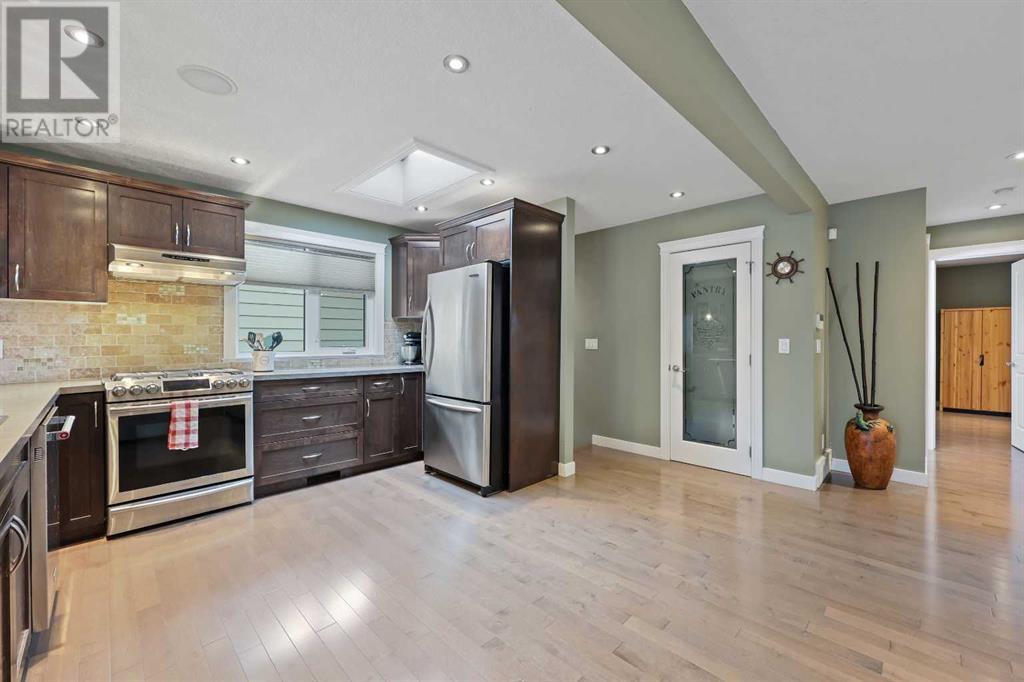 1711 Pinetree Crescent Ne, Calgary, Alberta  T1Y 1L6 - Photo 13 - A2223098
