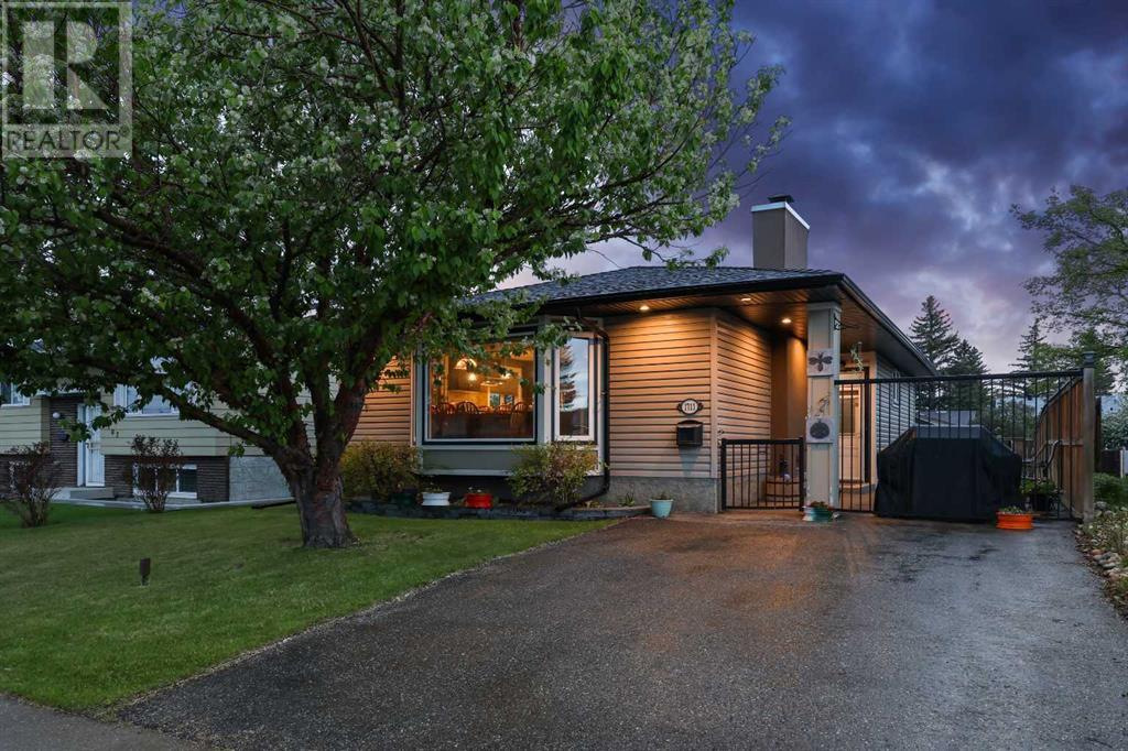 1711 Pinetree Crescent Ne, Calgary, Alberta  T1Y 1L6 - Photo 1 - A2223098