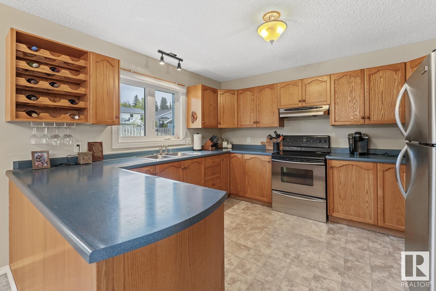 1005 11 St, Cold Lake, Alberta  T9M 1K2 - Photo 11 - E4437690