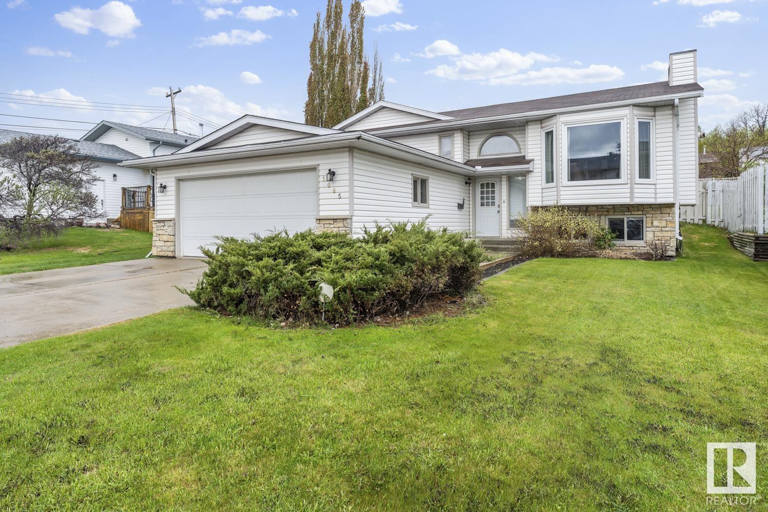 1005 11 St, Cold Lake, Alberta  T9M 1K2 - Photo 2 - E4437690