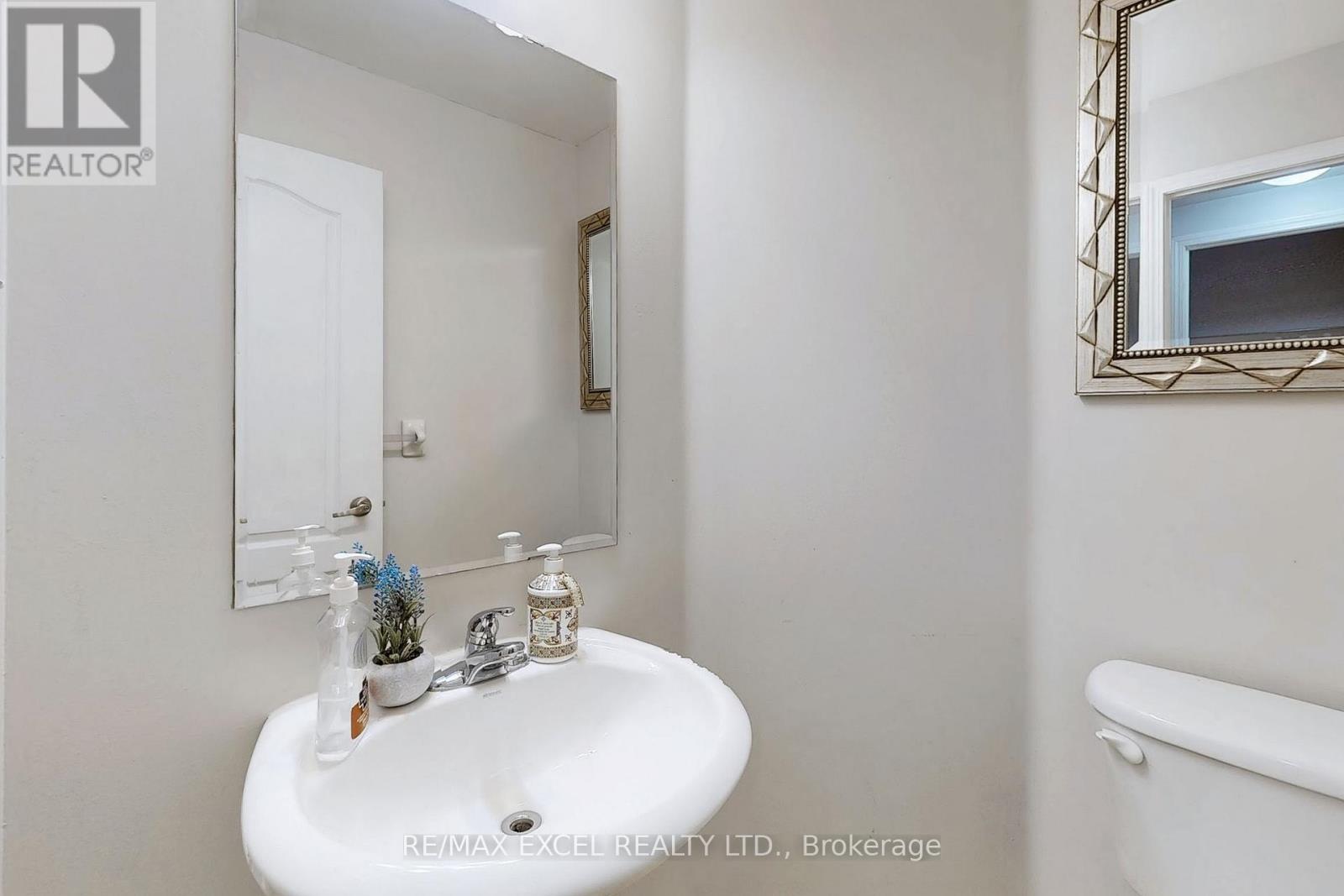 52 Morning Dove Drive, Markham, Ontario  L6B 1L2 - Photo 17 - N12164281
