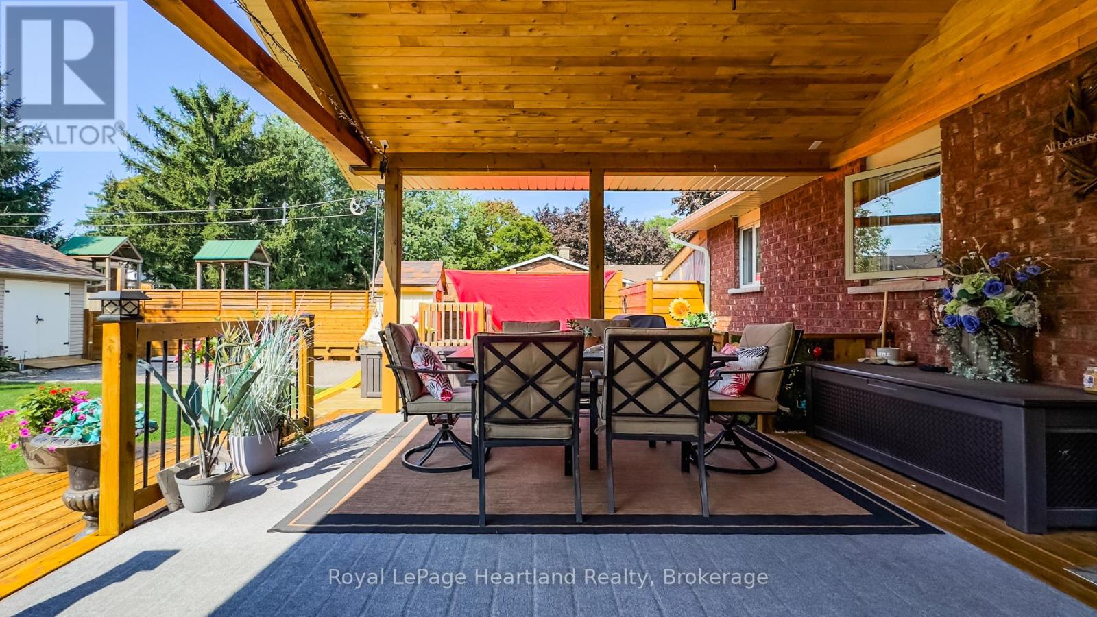 30 North Street, Huron East, Ontario  N0K 1G0 - Photo 42 - X12161110