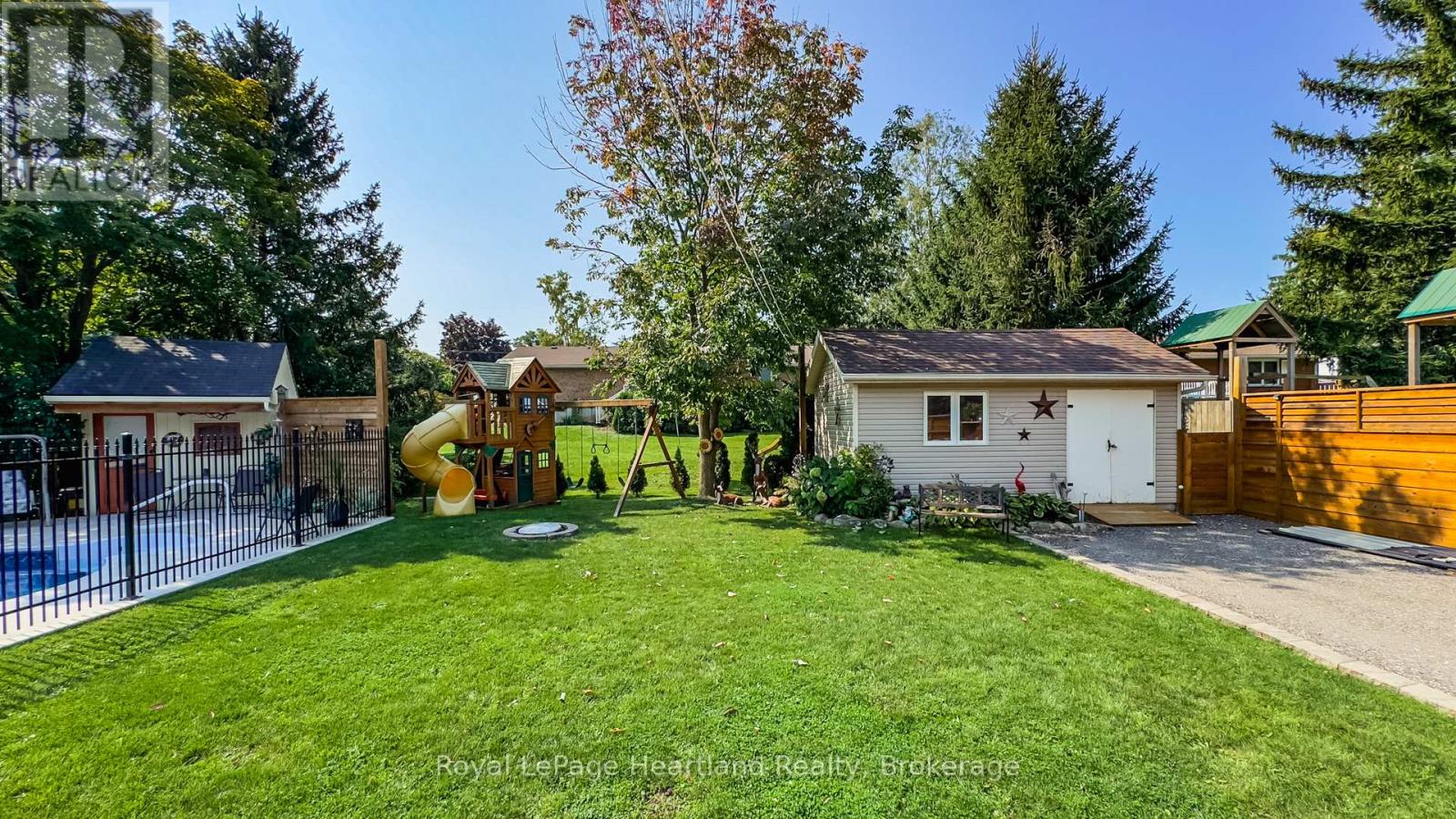 30 North Street, Huron East, Ontario  N0K 1G0 - Photo 35 - X12161110