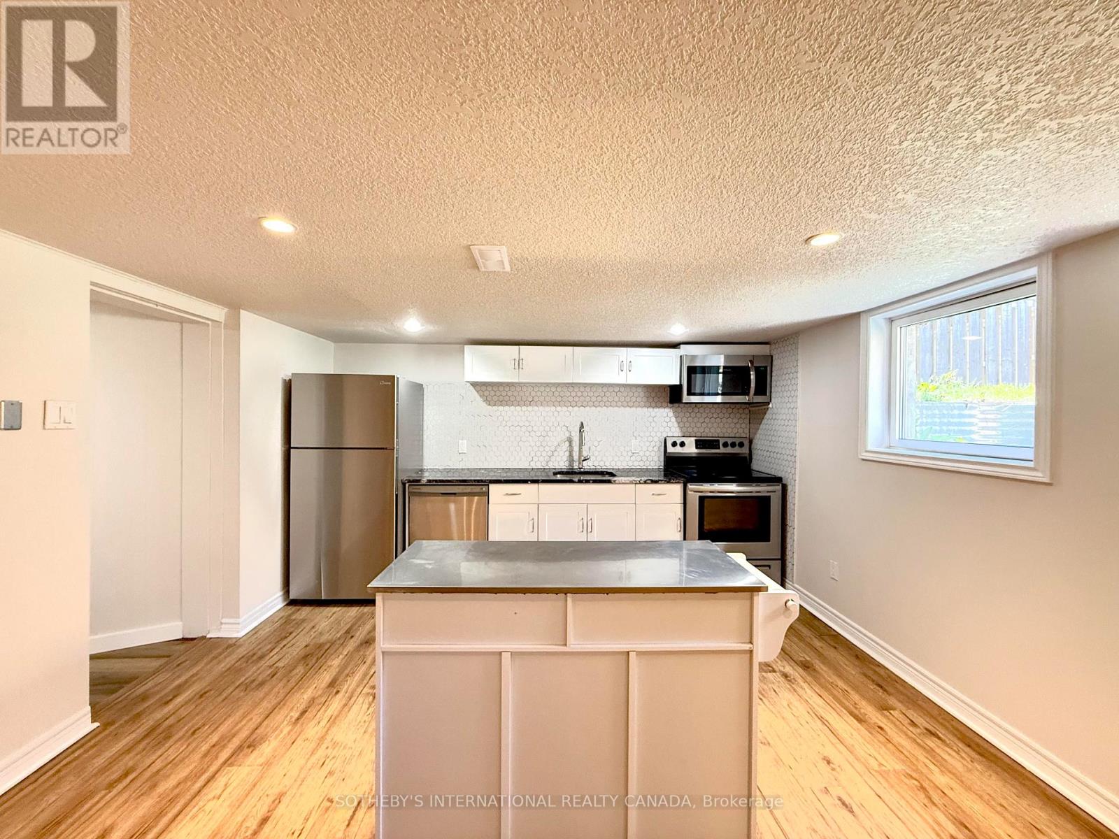 79 Ellis Crescent S, Waterloo, Ontario  N2J 2B7 - Photo 20 - X12164288