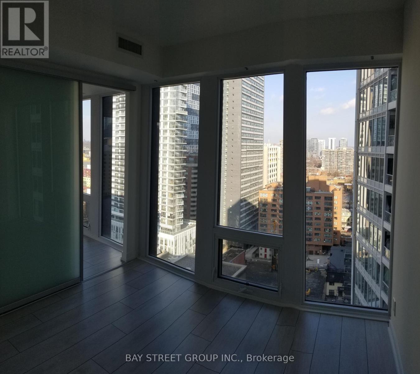 2111 - 60 Shuter Street, Toronto, Ontario  M5B 0B7 - Photo 4 - C12164305