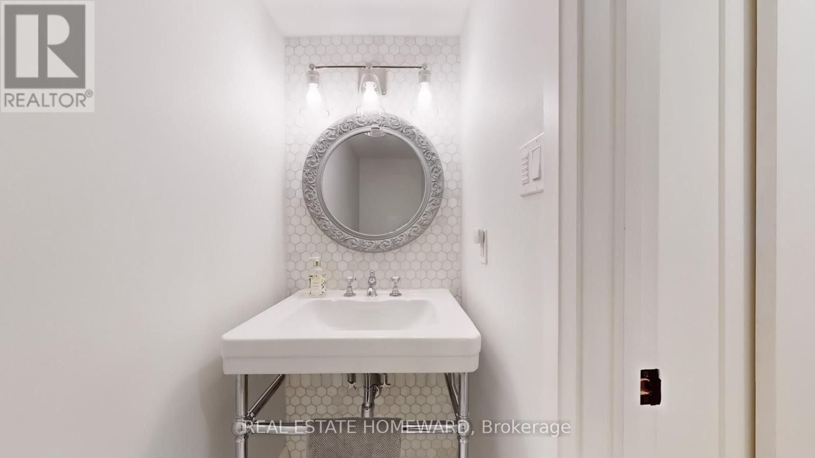 B - 895 Adelaide Street W, Toronto, Ontario  M6J 3T1 - Photo 15 - C12164310
