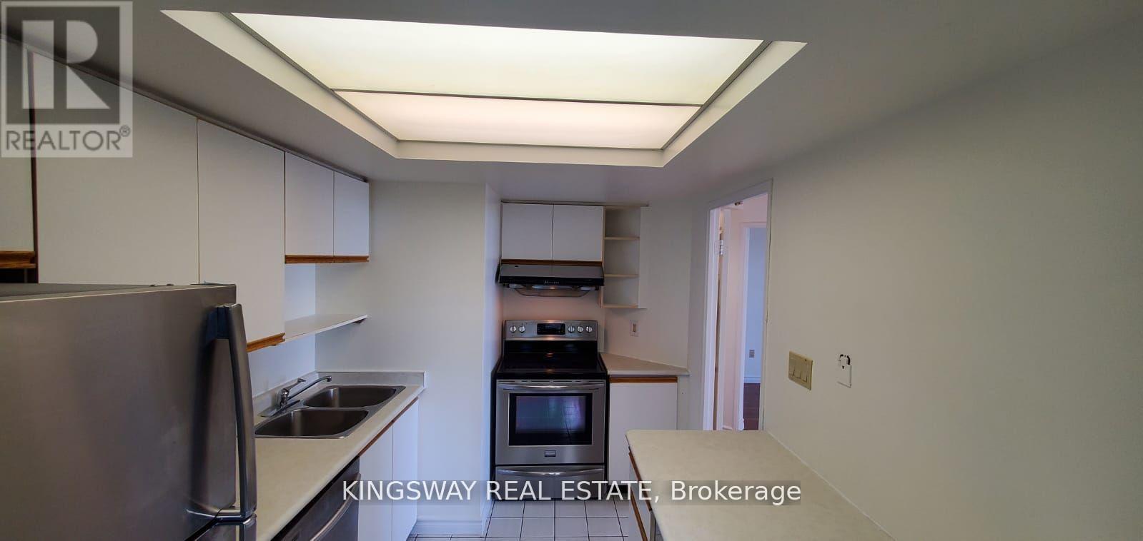 1706 - 4470 Tucana Court, Mississauga, Ontario  L5R 3K8 - Photo 3 - W12122716