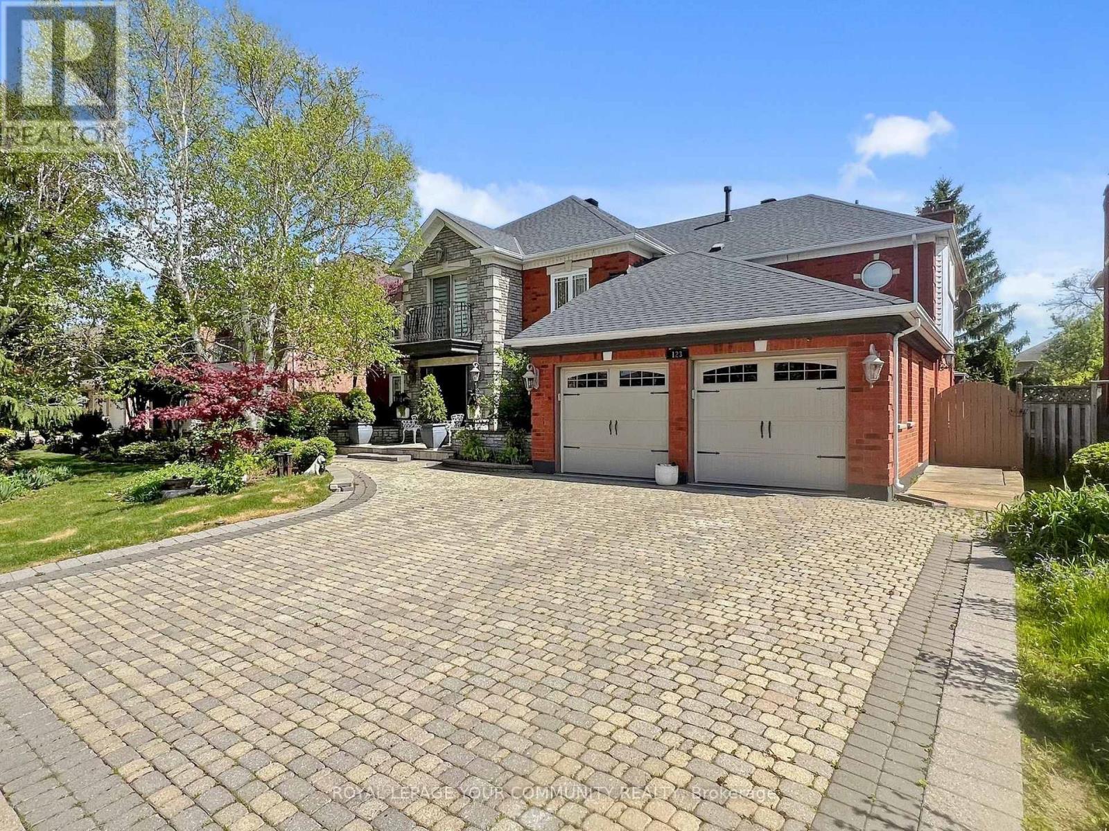 123 KINGSNORTH BOULEVARD, vaughan (east woodbridge), Ontario