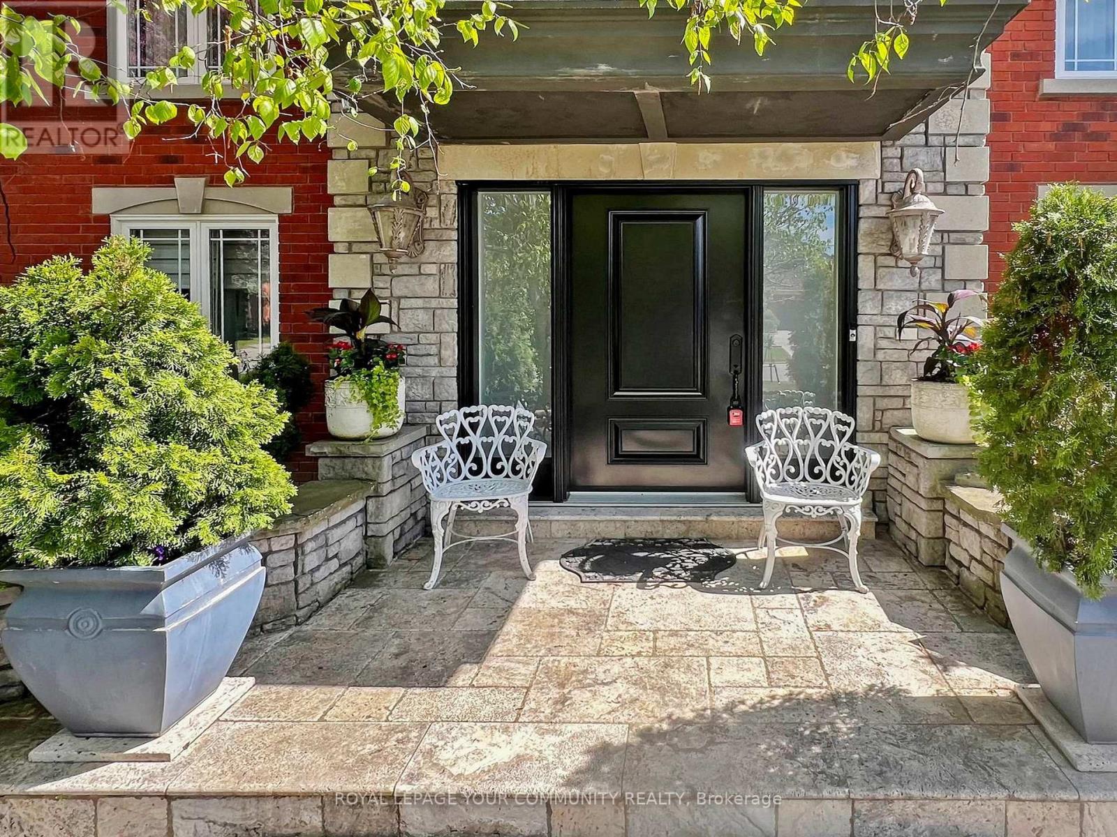 123 Kingsnorth Boulevard, Vaughan, Ontario  L4L 8J6 - Photo 4 - N12164314