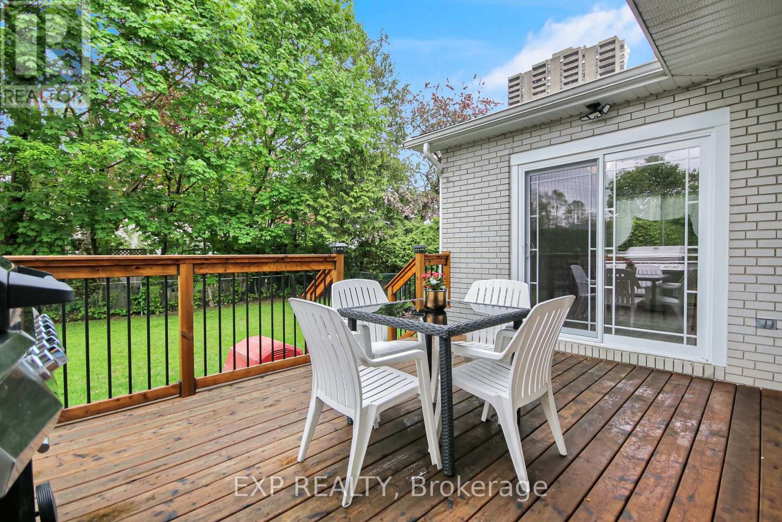 2001 Neepawa Avenue, Ottawa, Ontario  K2A 3L4 - Photo 8 - X12161094