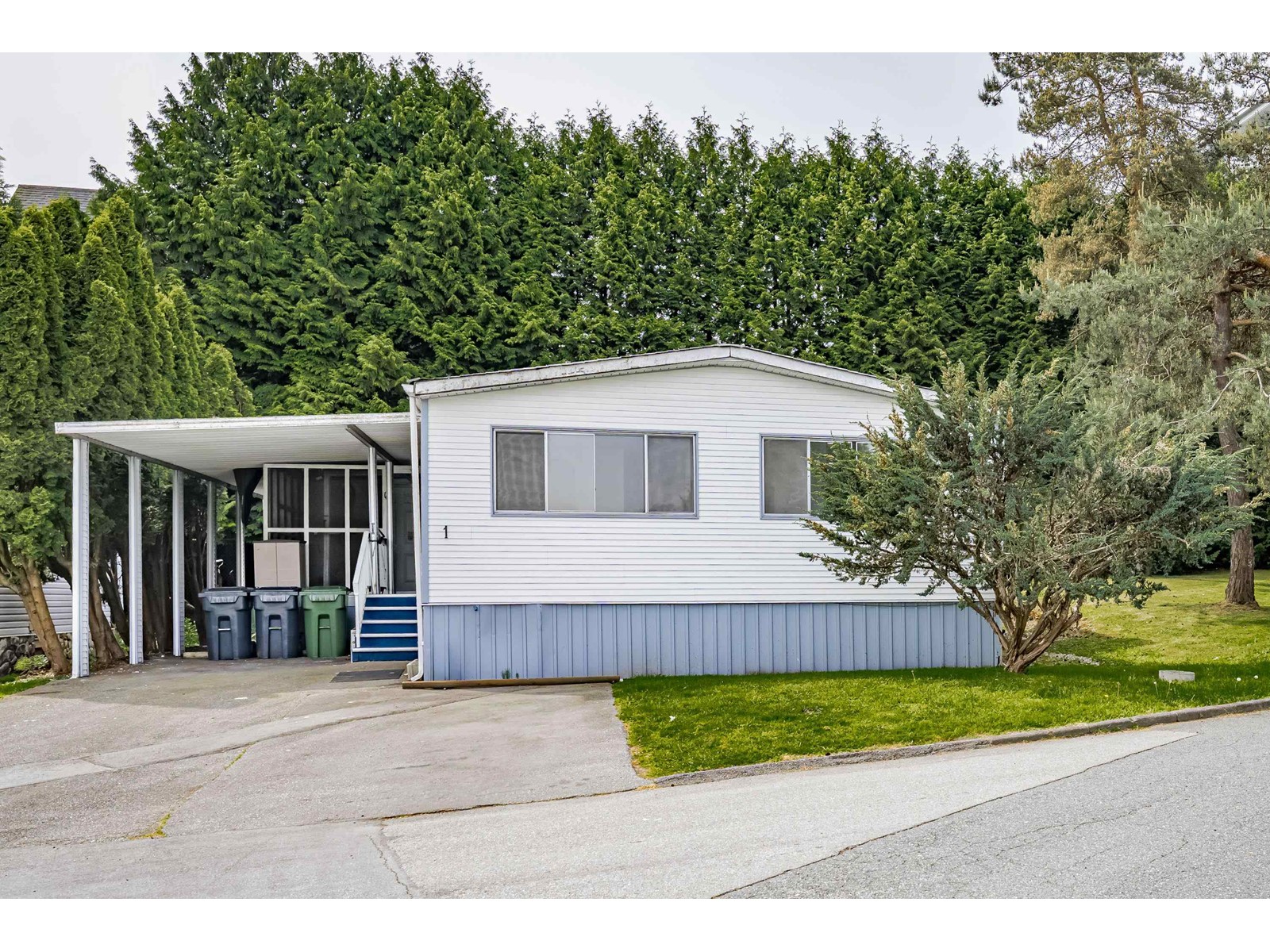 Property at 1 8220 KING GEORGE BOULEVARD image 1