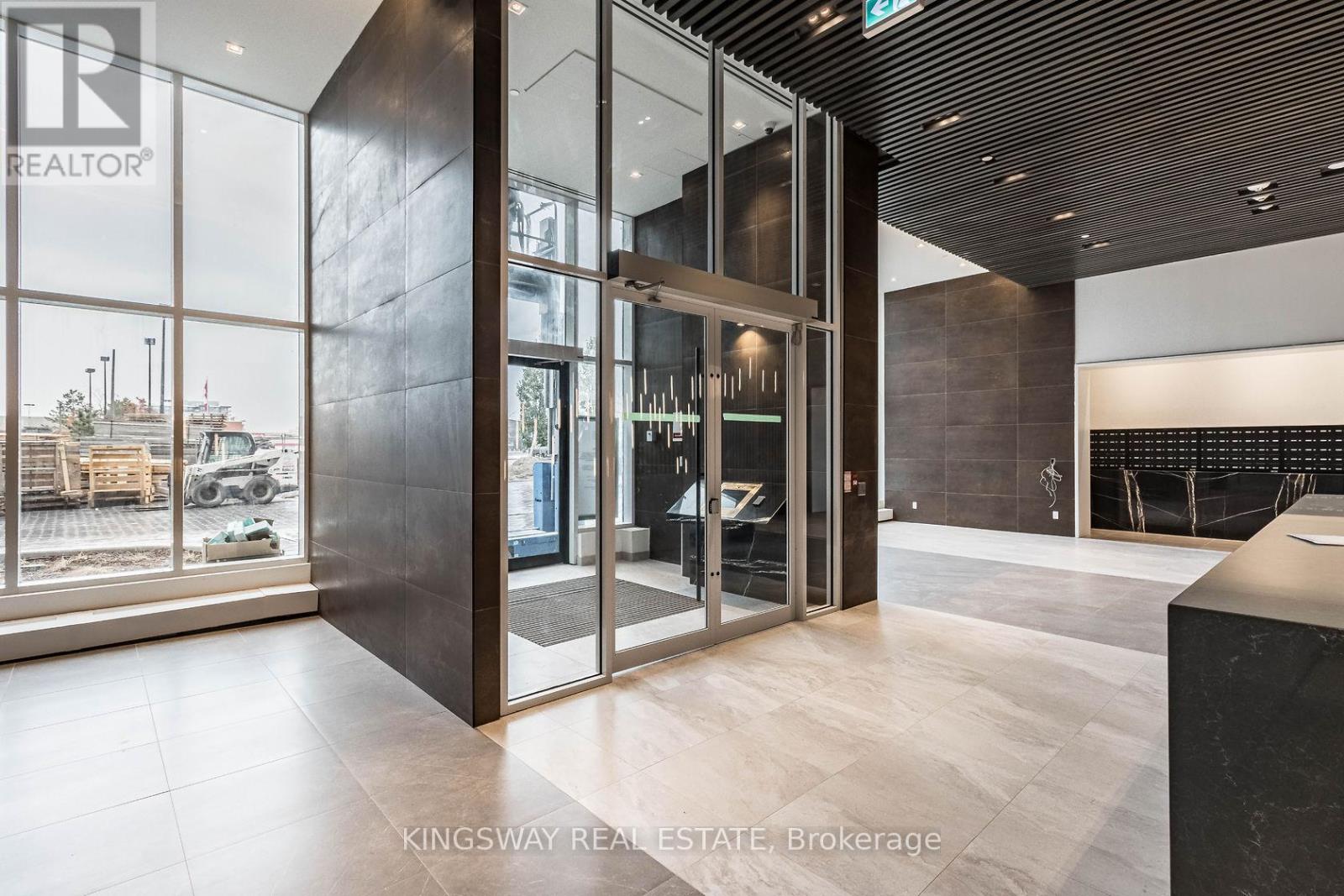 346 - 2485 Taunton Road, Oakville, Ontario  L6H 3R9 - Photo 4 - W12013568