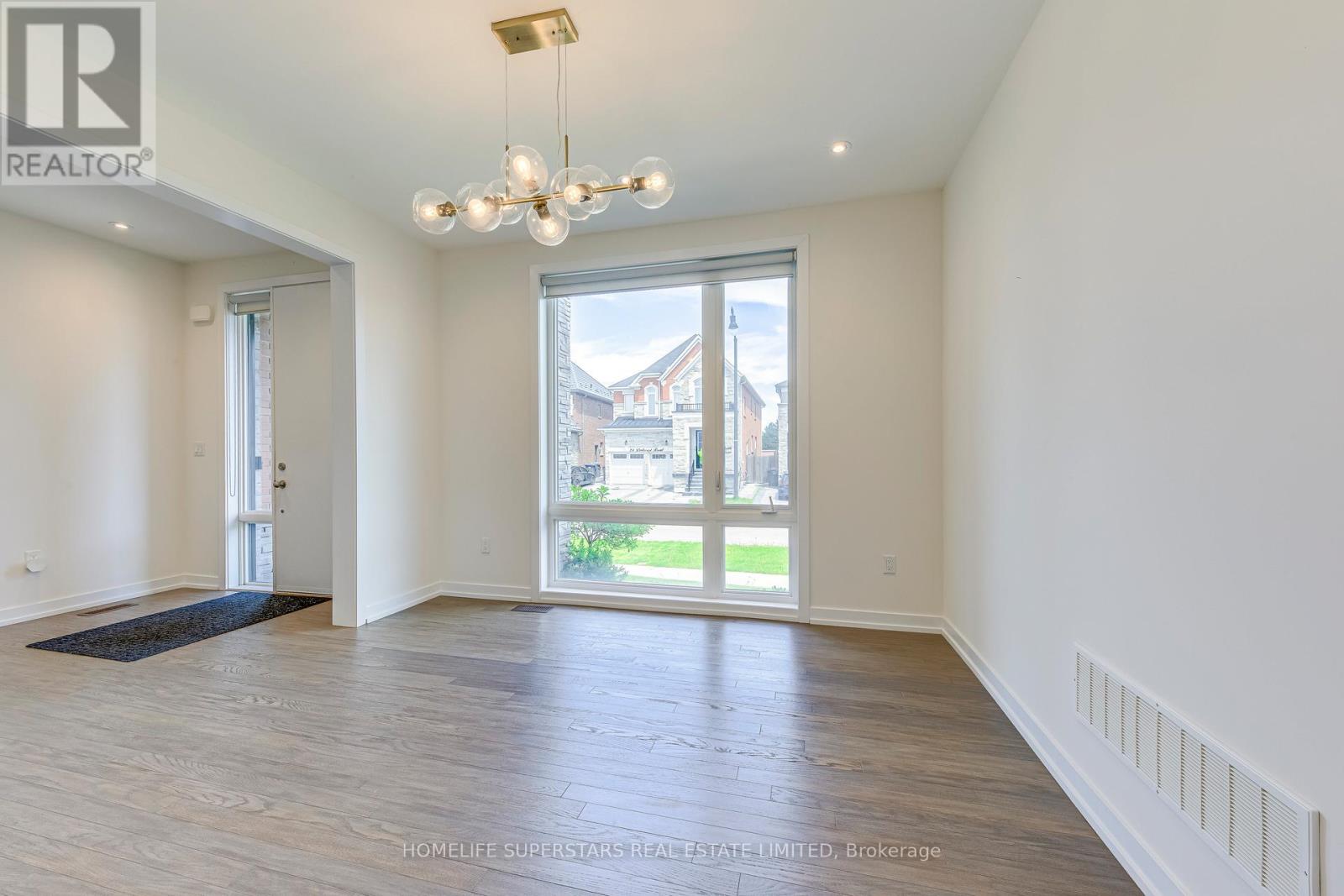 15 Dalecrest Road, Brampton, Ontario  L6X 5N3 - Photo 6 - W12080003