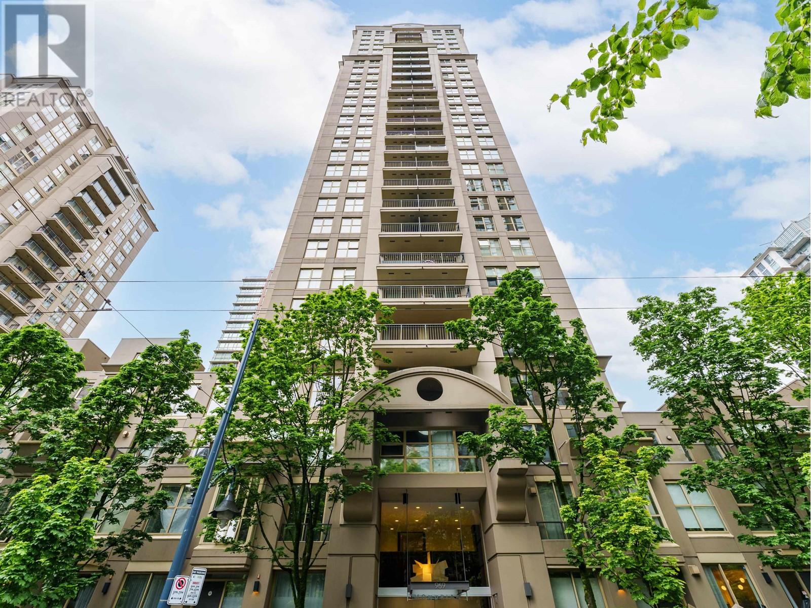 1101 969 RICHARDS STREET, Vancouver, British Columbia