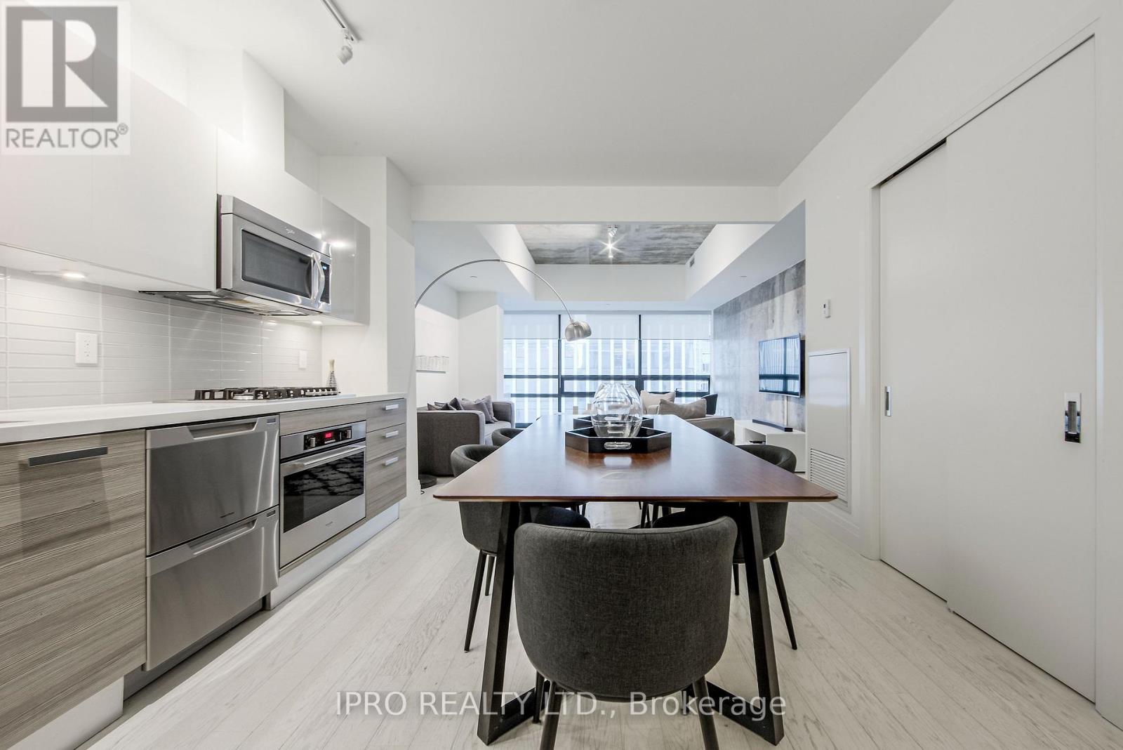 501 - 224 King Street W, Toronto, Ontario  M5V 1H8 - Photo 16 - C12164321