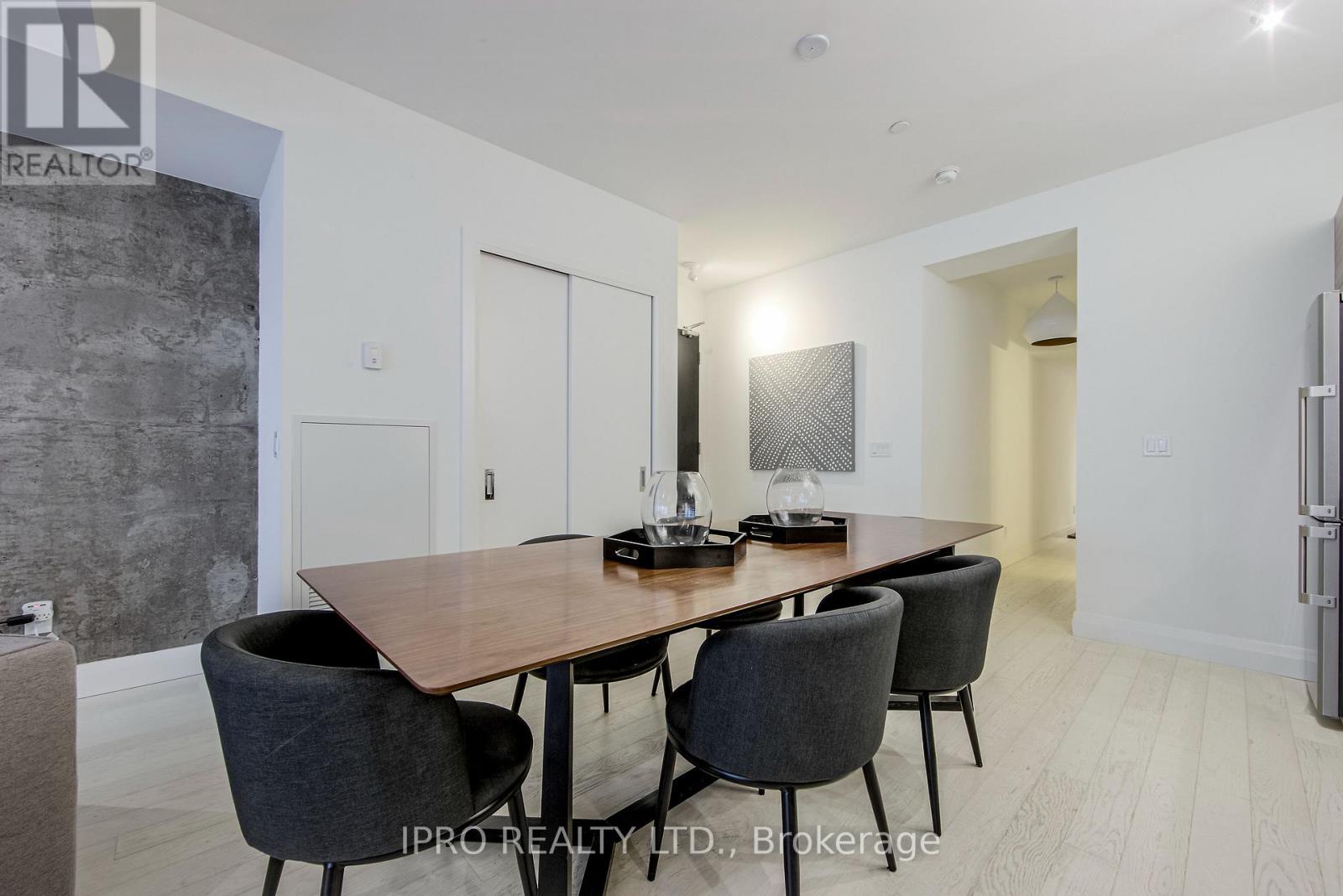 501 - 224 King Street W, Toronto, Ontario  M5V 1H8 - Photo 18 - C12164321
