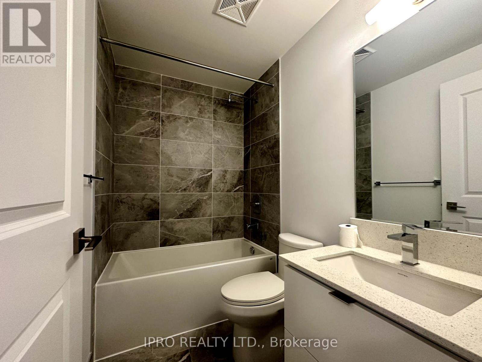 3803 - 30 Elm Drive W, Mississauga, Ontario  L5B 0N6 - Photo 8 - W12160677