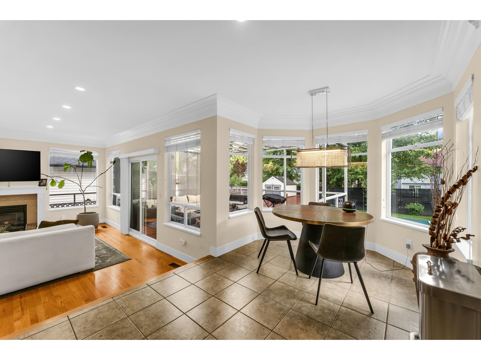 15295 111a Avenue, Surrey, British Columbia  V3R 0G4 - Photo 8 - R3005793