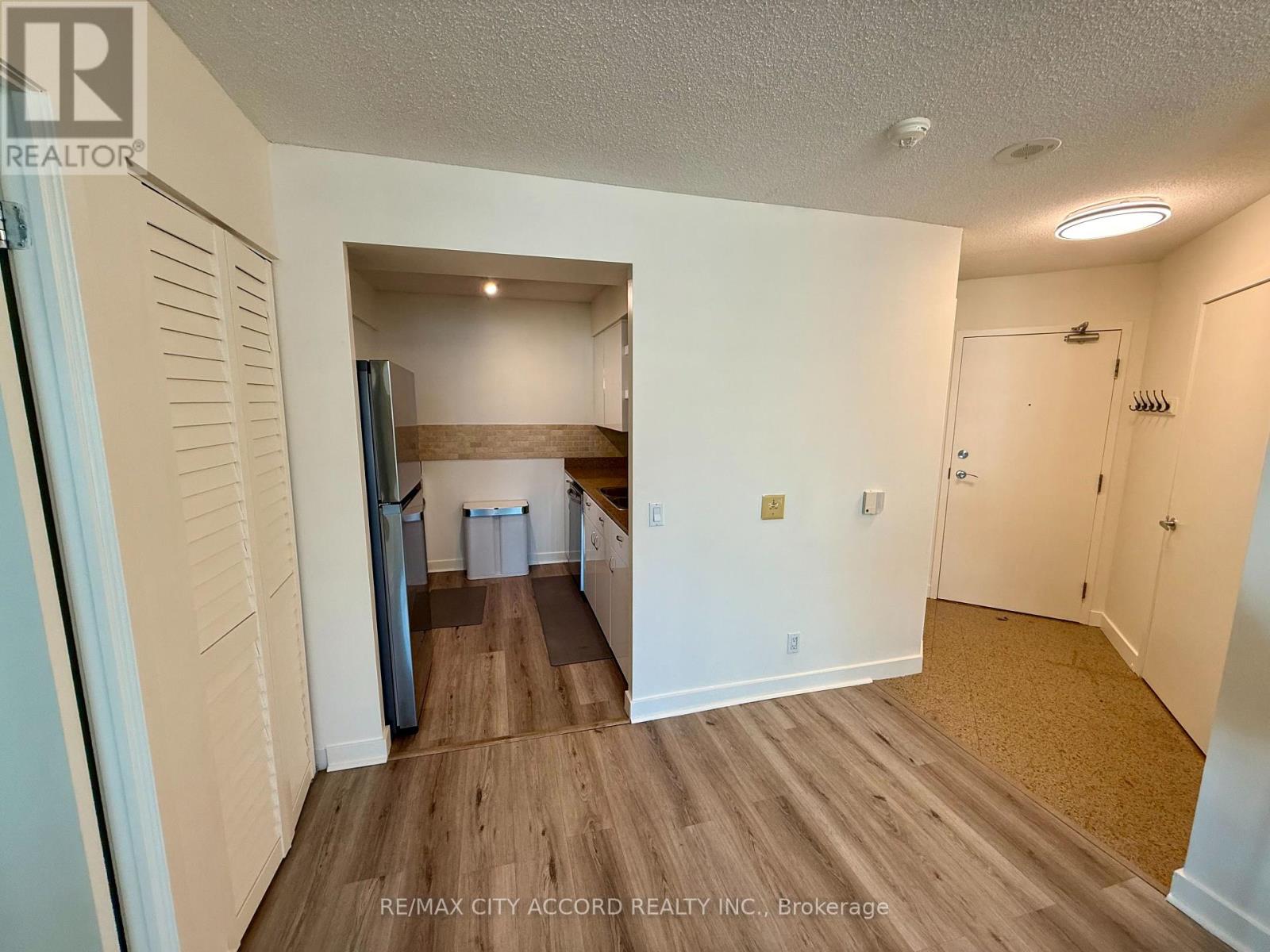 2102 - 361 Front Street W, Toronto, Ontario  M5V 3R5 - Photo 14 - C12164331