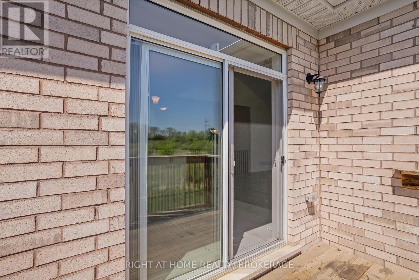 19 Robarts Drive, Hamilton, Ontario  L9K 0H5 - Photo 20 - X12164330