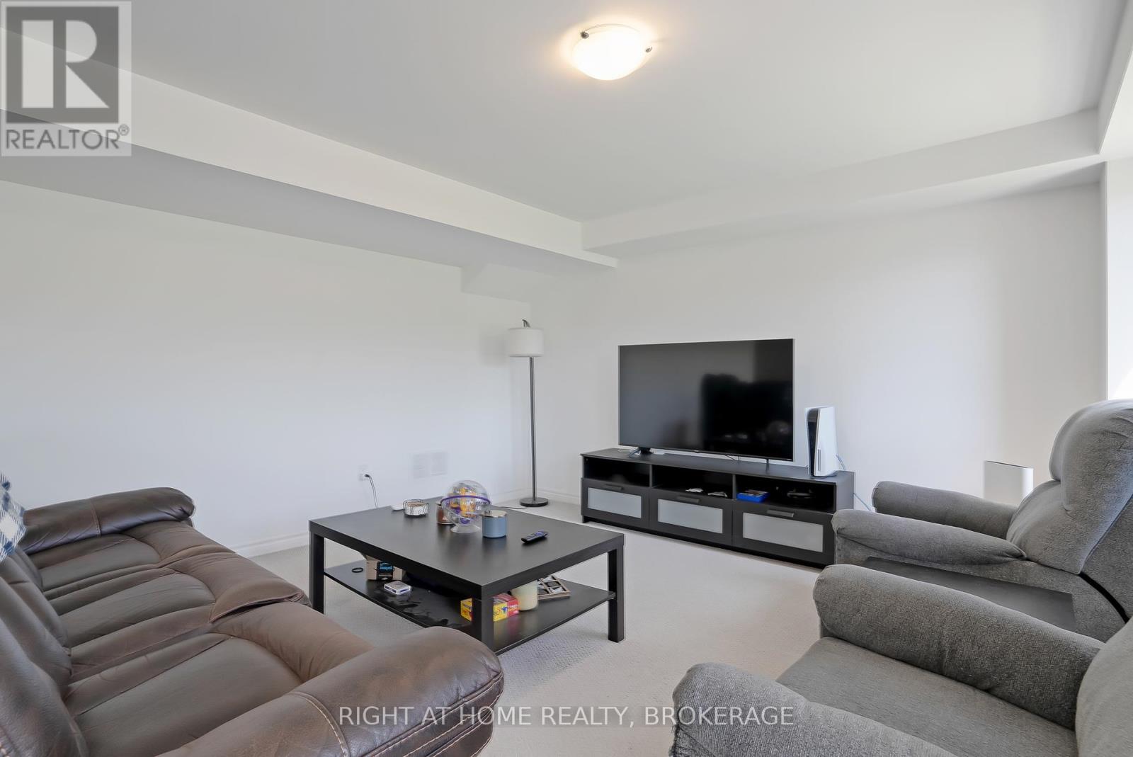 19 Robarts Drive, Hamilton, Ontario  L9K 0H5 - Photo 39 - X12164330