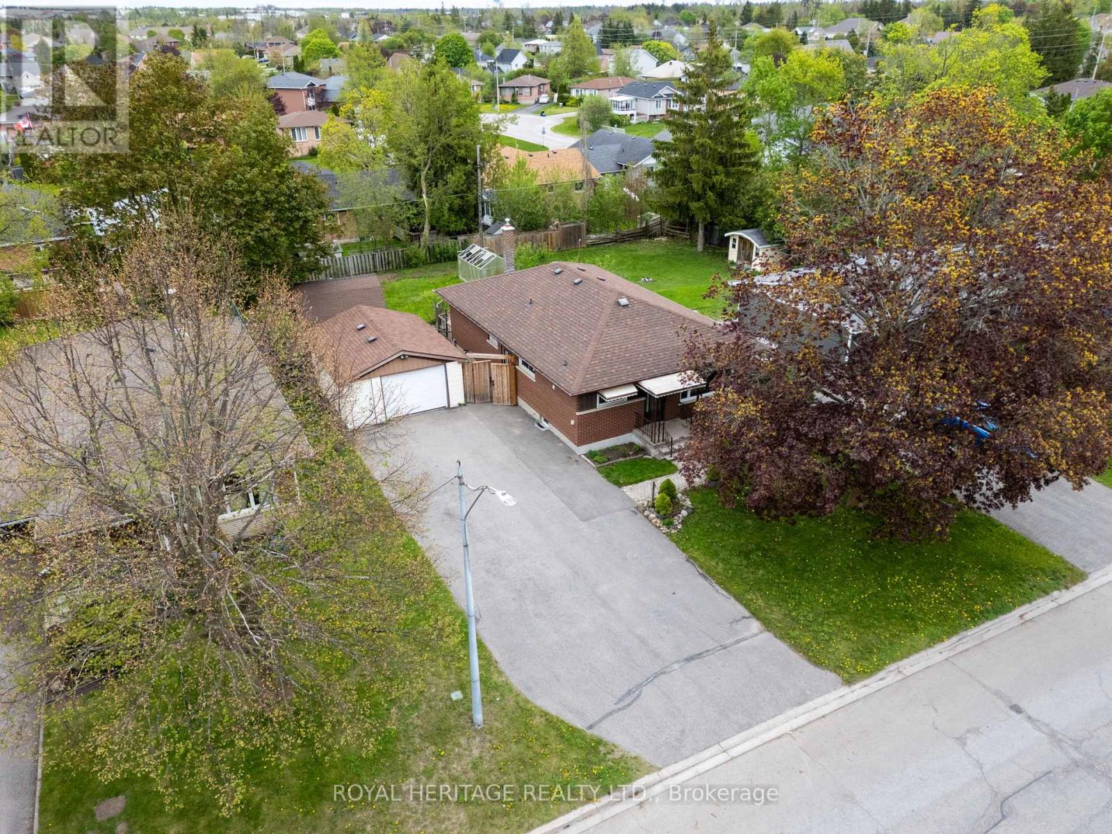 113 Sanderling Crescent, Kawartha Lakes, Ontario  K9V 4N5 - Photo 4 - X12164343