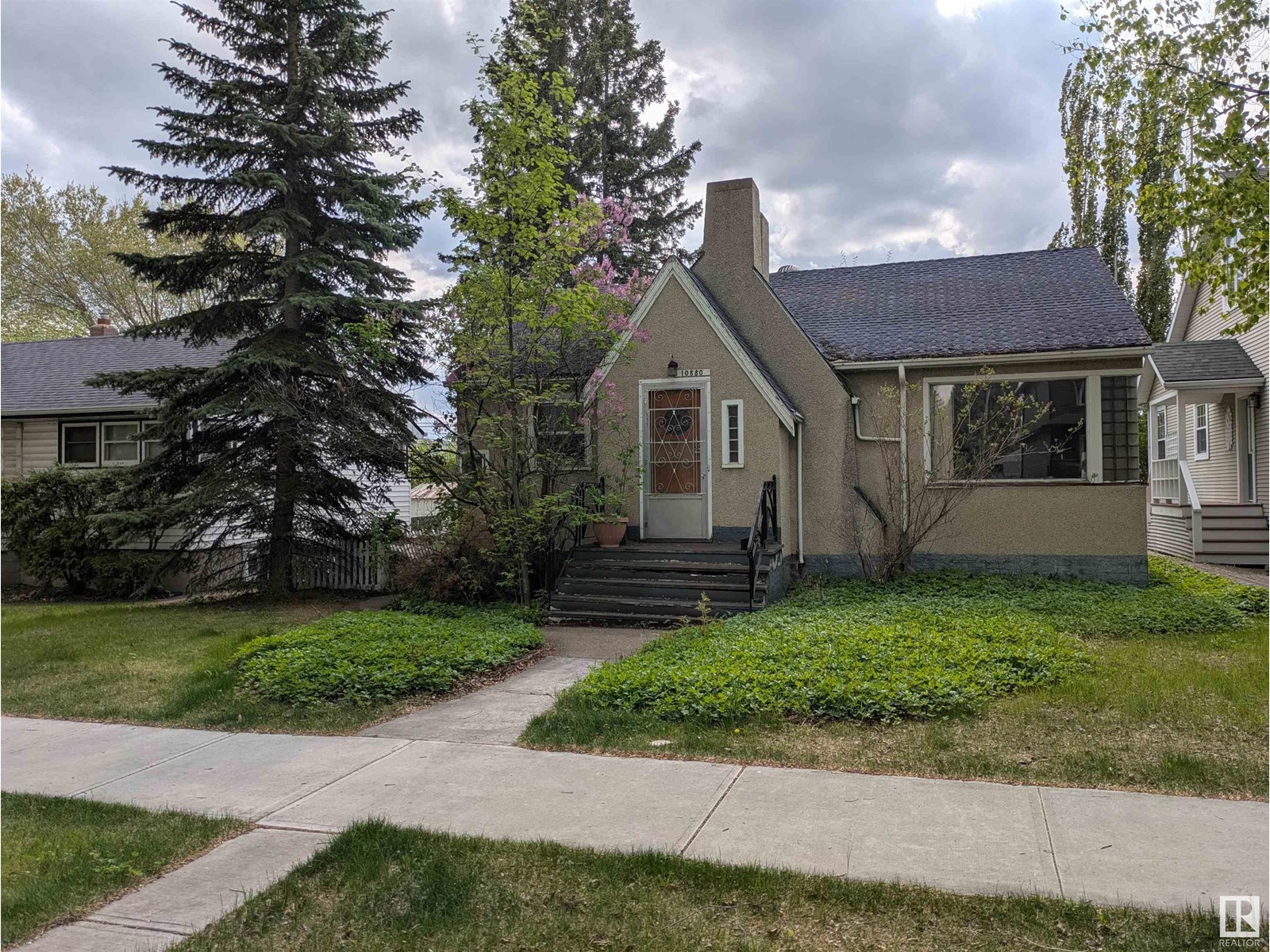 Property at 10880 74 ST NW image 1
