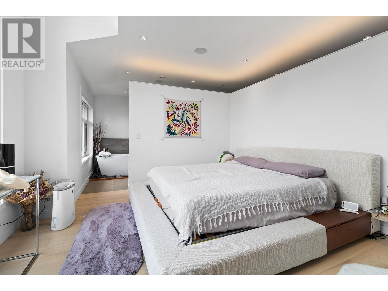 Listing Picture 14 of 27 : 18 9055 DAYTON AVENUE, Richmond / 烈治文 - 魯藝地產 Yvonne Lu Group - MLS Medallion Club Member