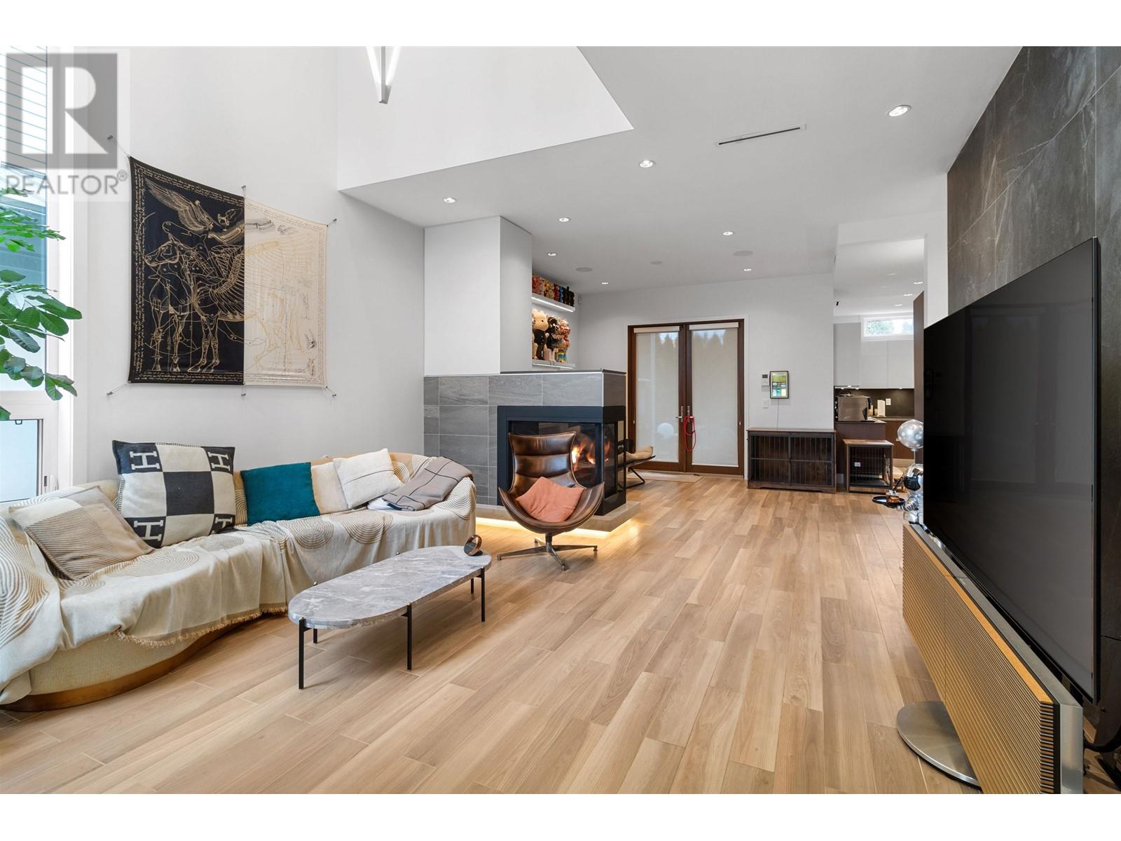 Listing Picture 6 of 27 : 18 9055 DAYTON AVENUE, Richmond / 烈治文 - 魯藝地產 Yvonne Lu Group - MLS Medallion Club Member