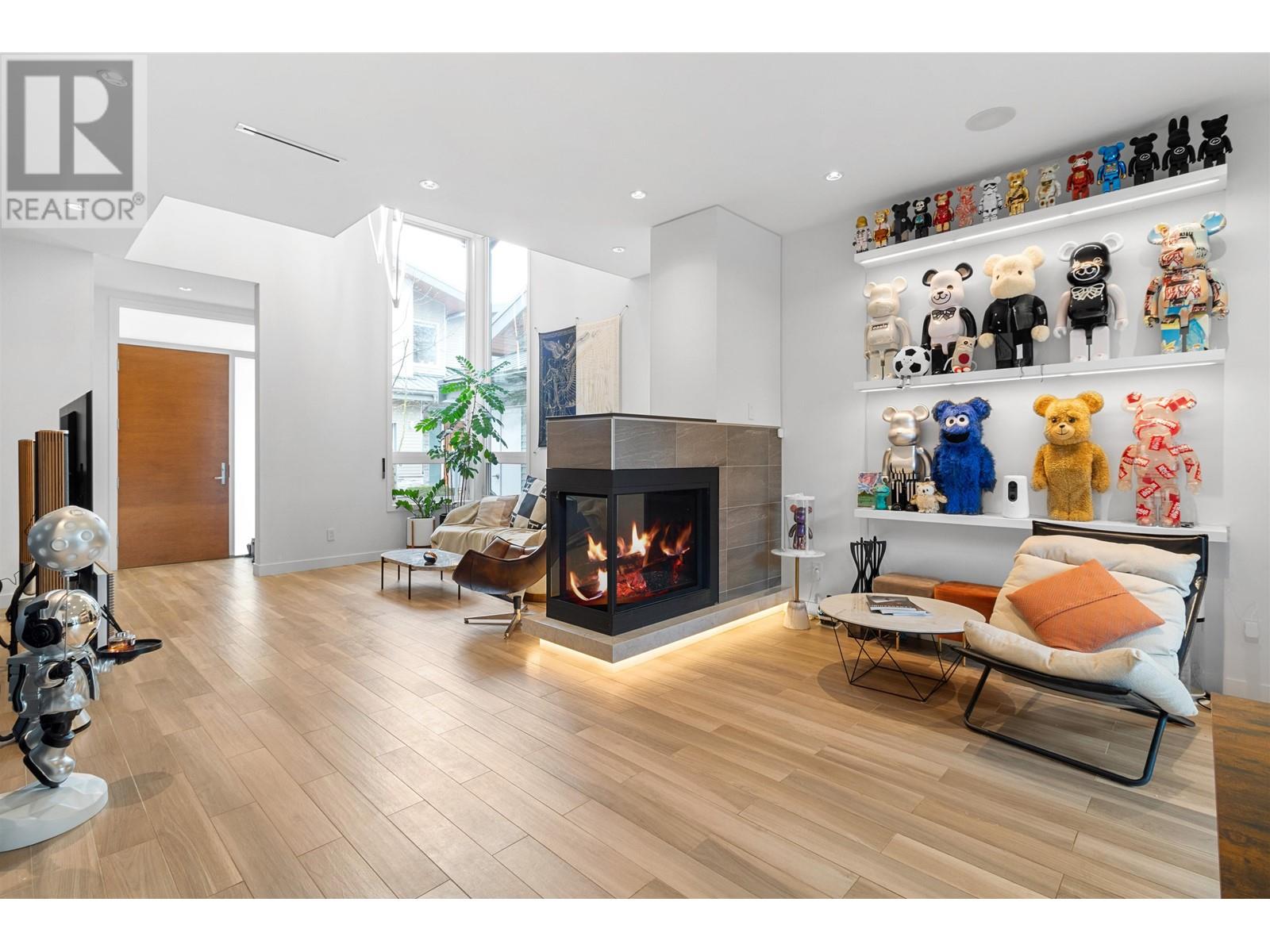 Listing Picture 3 of 27 : 18 9055 DAYTON AVENUE, Richmond / 烈治文 - 魯藝地產 Yvonne Lu Group - MLS Medallion Club Member