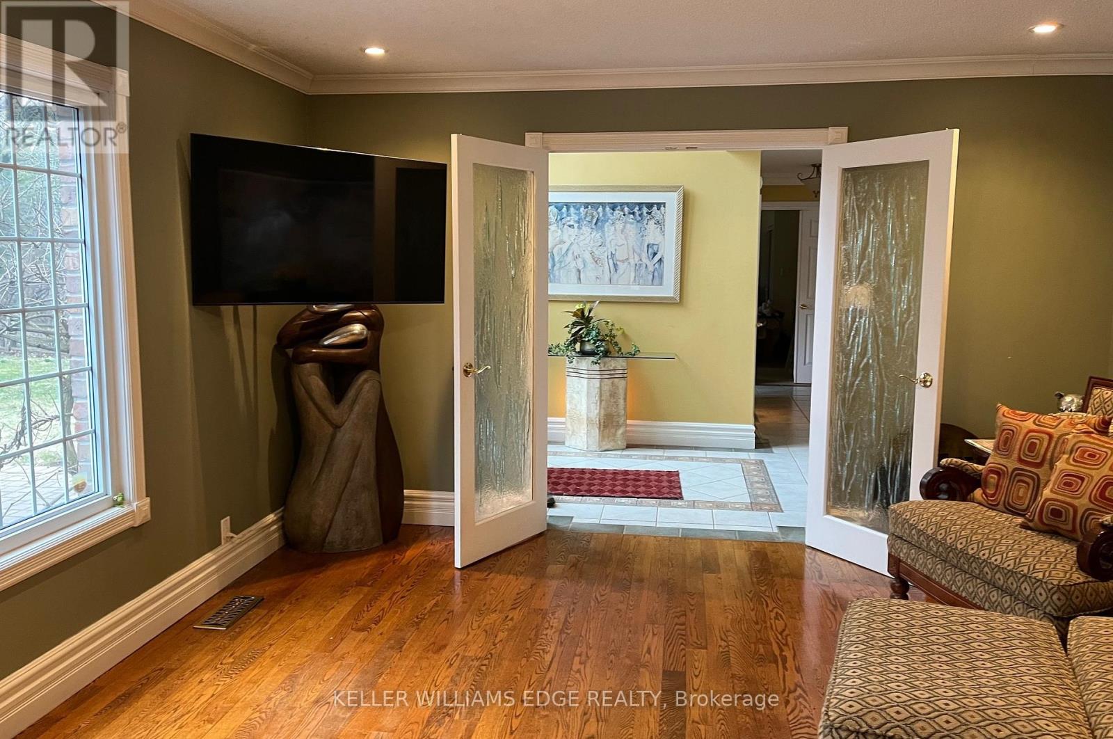 57 Kennedy Road, Caledon, Ontario  L7C 2M7 - Photo 12 - W12092509