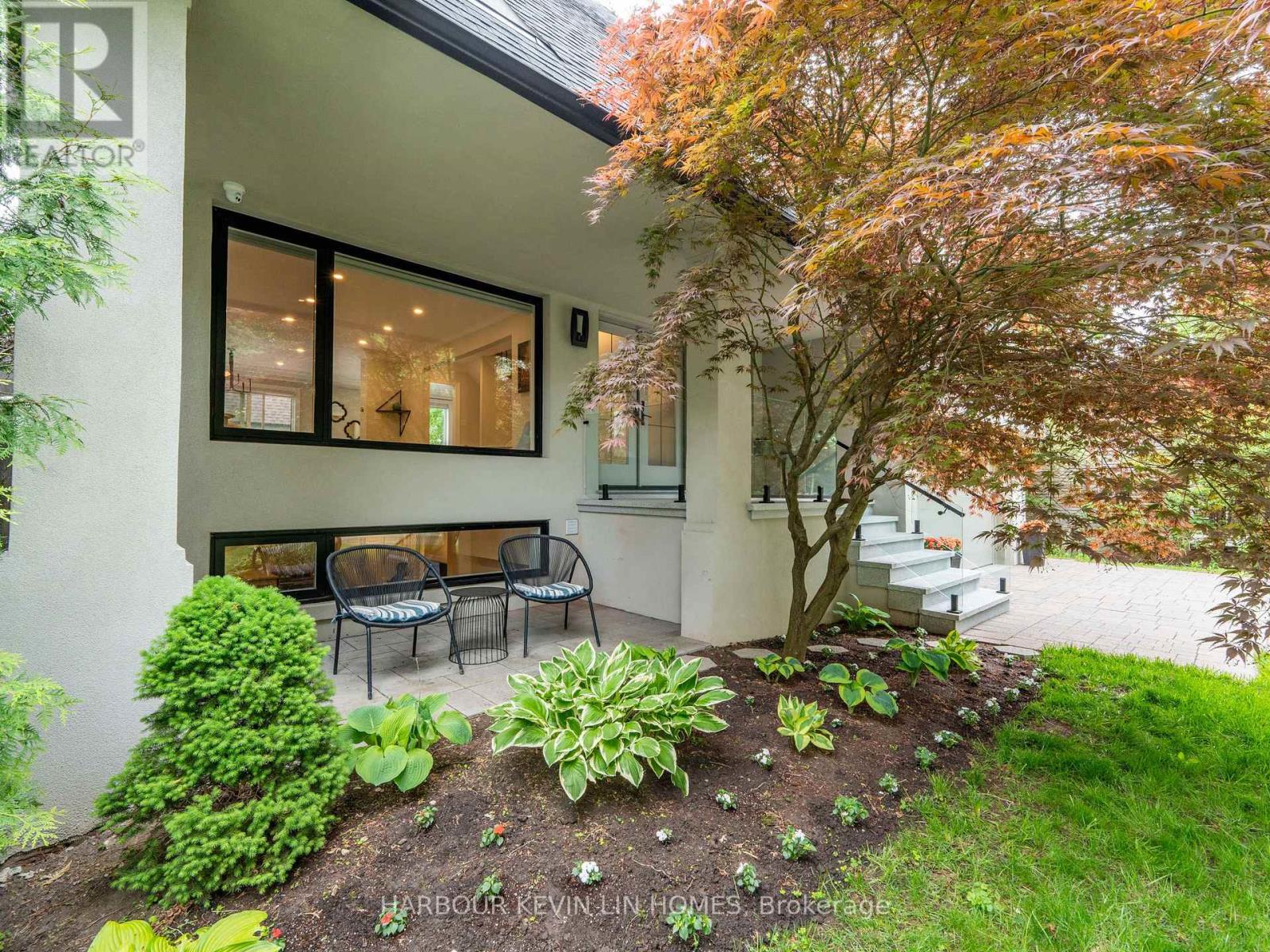 33 Baymark Road, Markham, Ontario  L3T 3Y4 - Photo 4 - N12164369