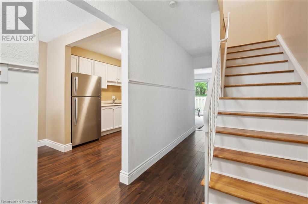 Property at 293 FAIRWAY Road N Unit# 33 image 4