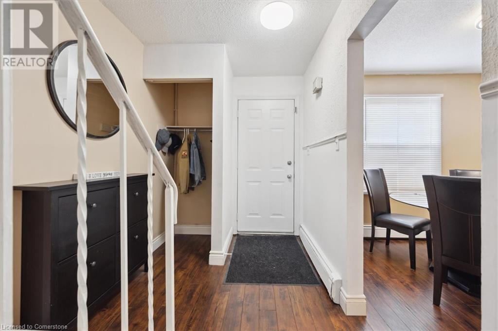 Property at 293 FAIRWAY Road N Unit# 33 image 2