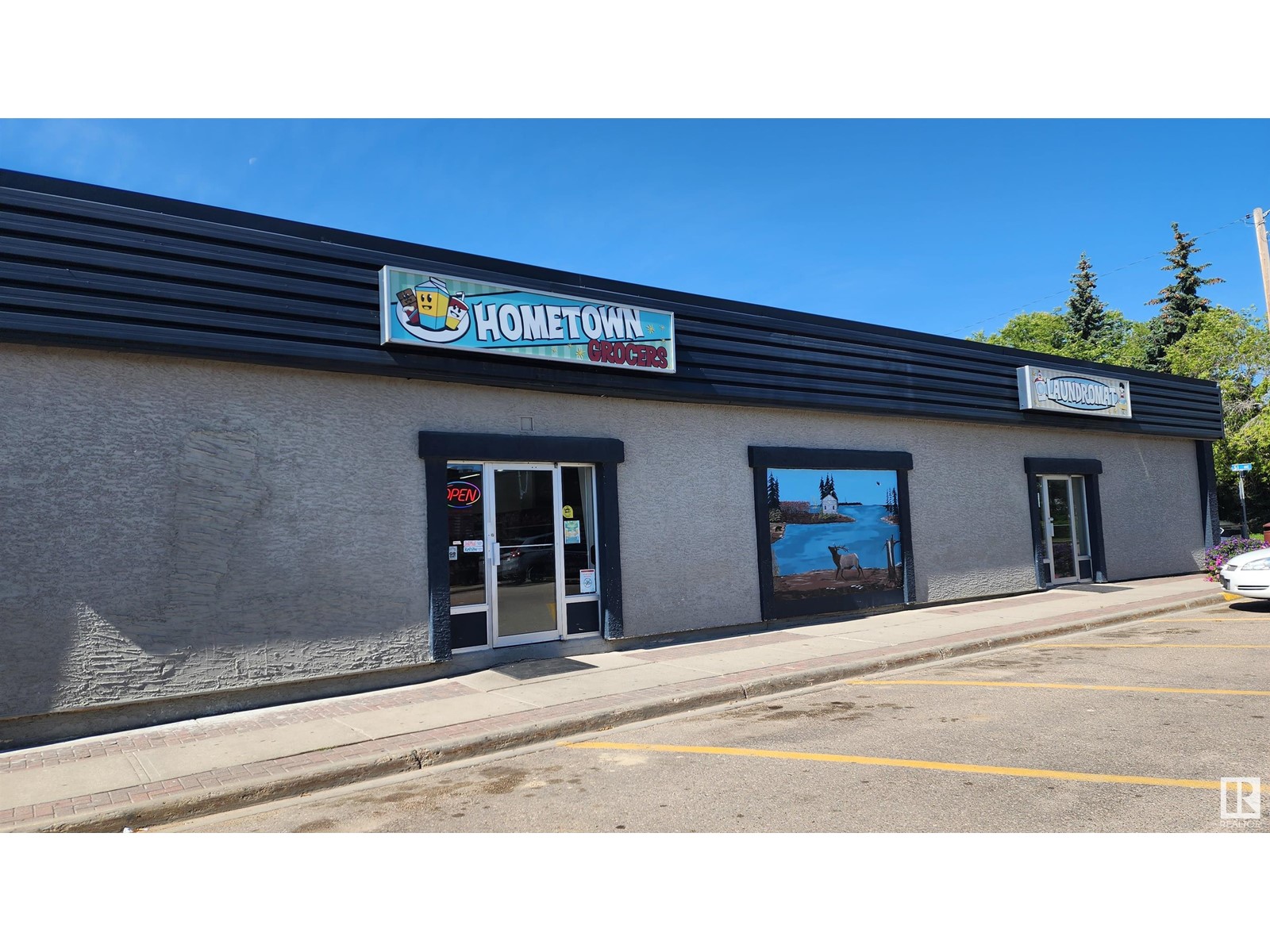5022-5026 50 ST, Elk Point, Alberta