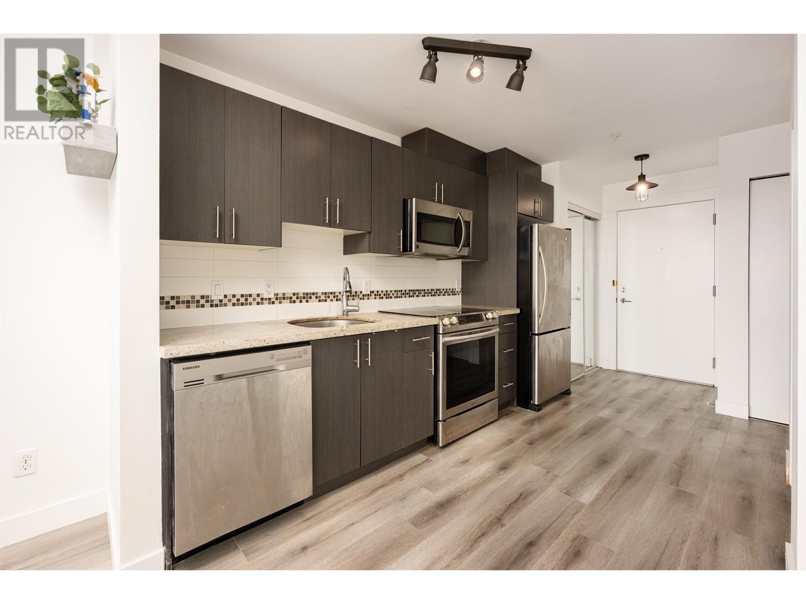 302 7738 Edmonds Street, Burnaby, British Columbia  V3N 1B8 - Photo 11 - R3005443
