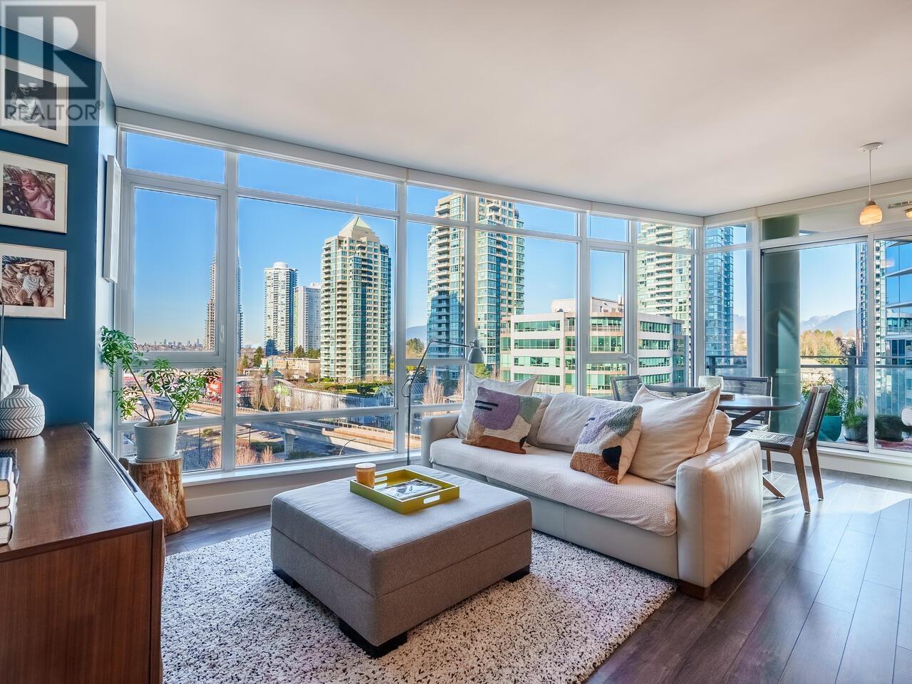 802 2008 ROSSER AVENUE, Burnaby