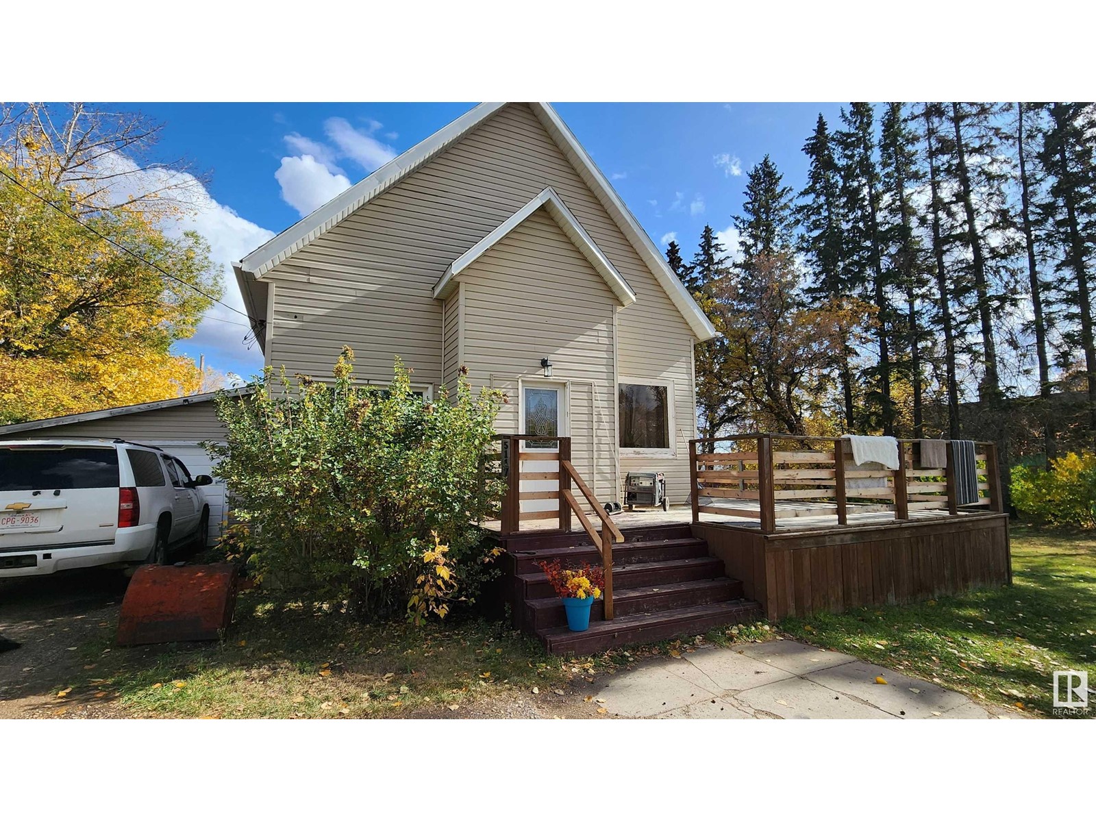 5117 48 ST, Elk Point, Alberta